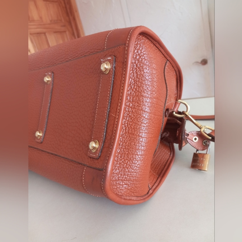 Dooney & Bourke Gladstone, 1989 "Solid British Tan" Pre-date Tag - Picture 12 of 16